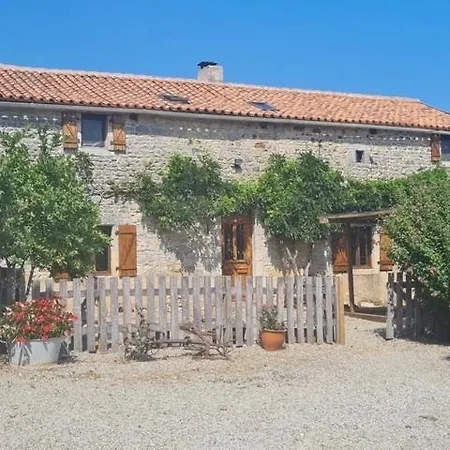 Le Plantier Alojamento de Acomodação e Pequeno-almoço Beaulieu-sur-Sonnette